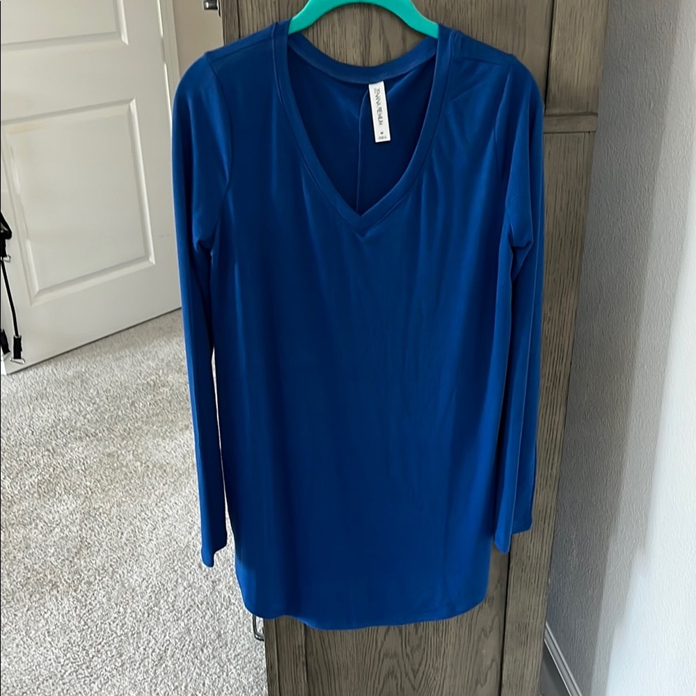 Zenana Outfitters Blue Fitted T-Shirt Blouse
